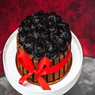 Kit Kat Cake