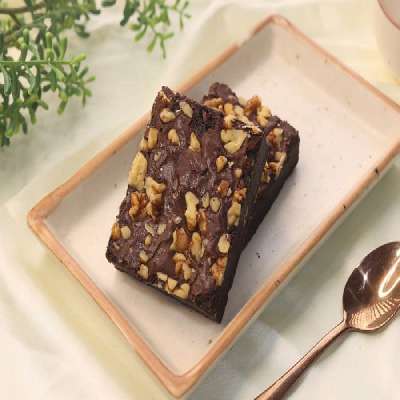 Cakey Walnut Brownie