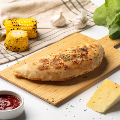 Creamy Spinach Corn Garlic Bread