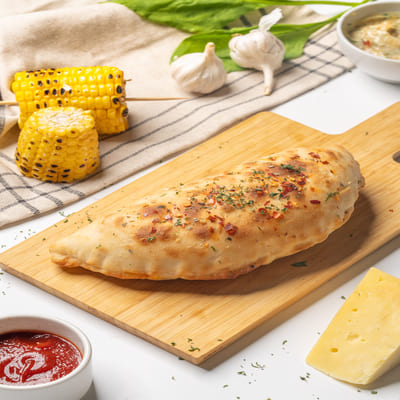 Creamy Spinach Corn Garlic Bread