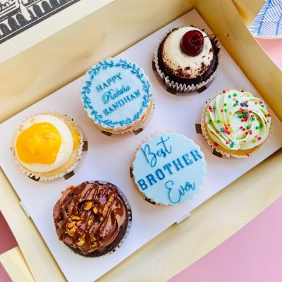 'Best Brother Ever' Rakhi Giftbox [Eggless Cakes]