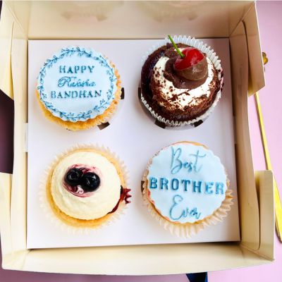 Rakshbandhan Classic Combo [Eggless Cakes]