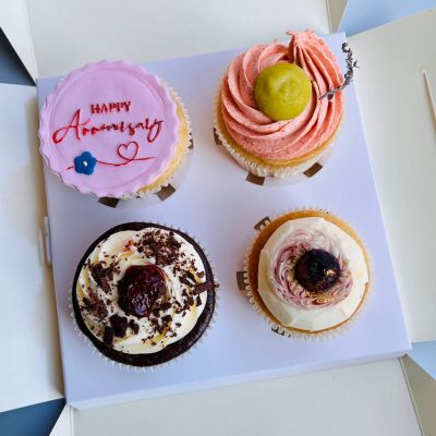 Season's Anniversary Special Cupcakes