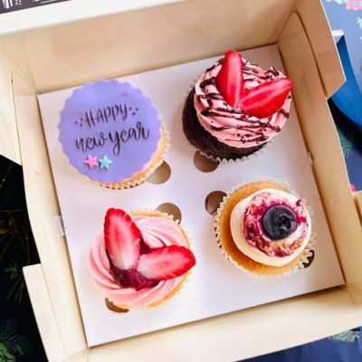 Berry New Year Combo  [Eggless Cakes]