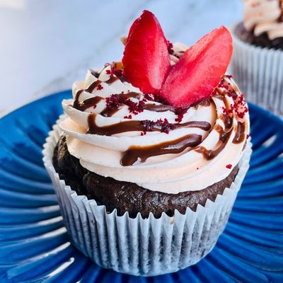 Strawberry & Chocolate Cupcake