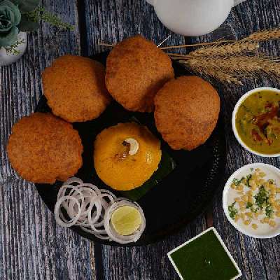 Bedmi Poori Platter