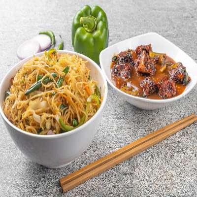 Chilli Garlic Noodles + Vegetable Hot Garlic Gravy