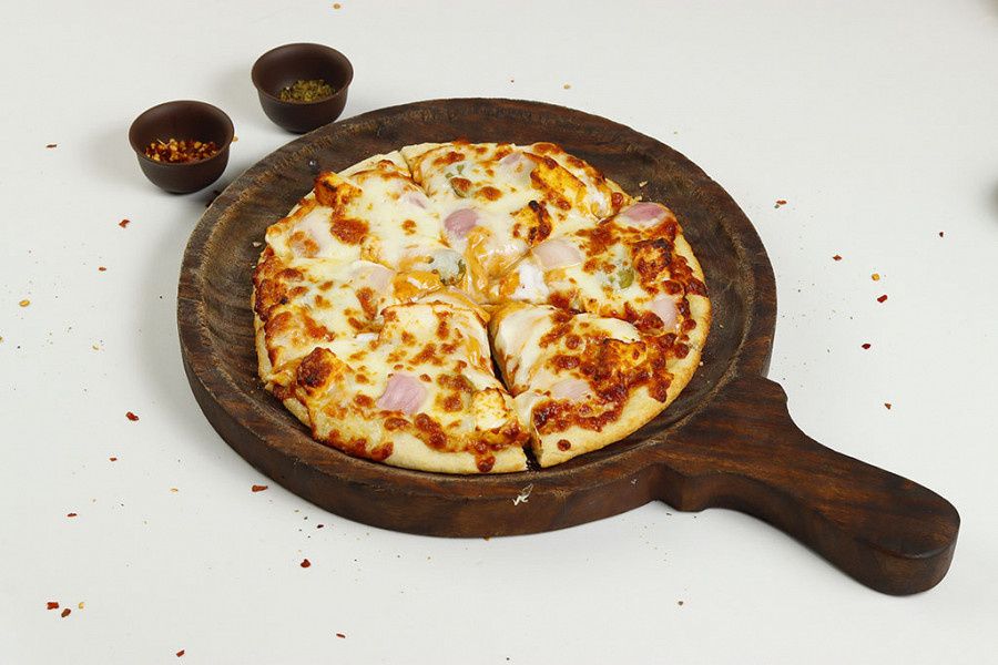 Paneer Tikka Pizza