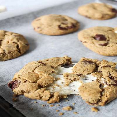 Stuffed Marshmallow Cookie