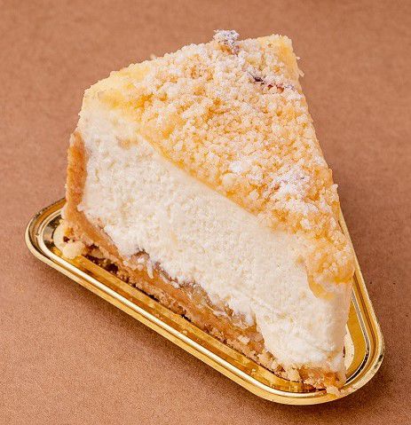 Apple Crumble Baked Cheesecake Slice