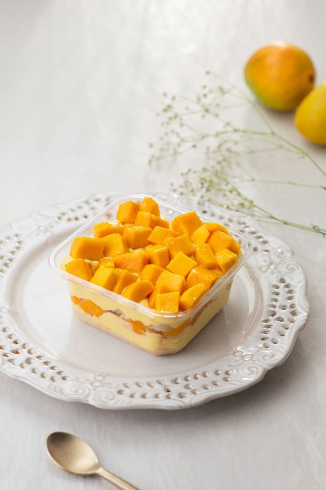 Fresh Mango Cheesecake Tub 250 Gms