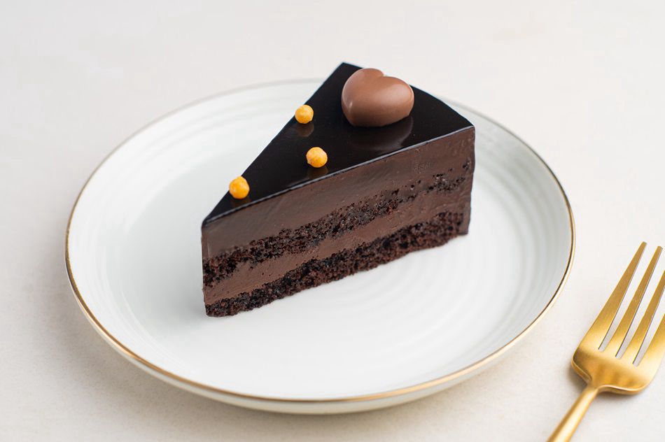 Double Chocolate Truffle With French Nougatine Slice