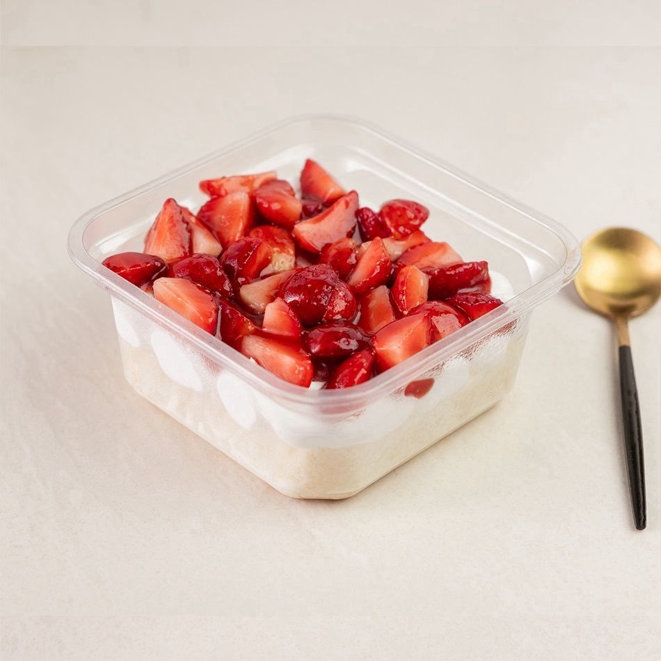 Fresh Strawberry Tres De Leche Tub