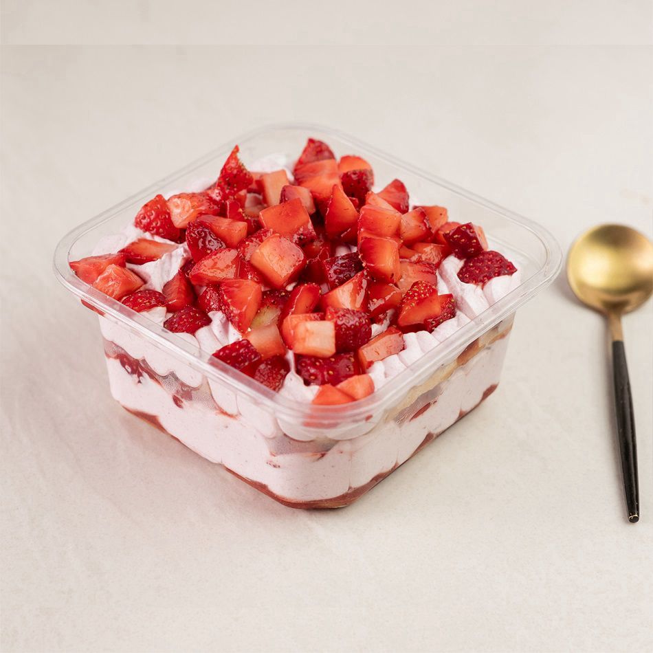 Fresh Strawberry Cream Cake Tub 250 Gms