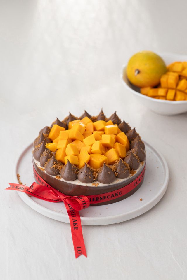 1/2 Kg Fresh Mango Biscoff Layered Cheesecake