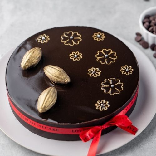 1/2 kg Double Chocolate Truffle with French Nougatine Cake