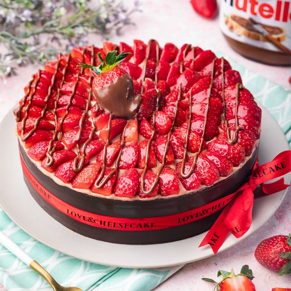 1/2 Kg Fresh Strawberry Nutella Cheesecake
