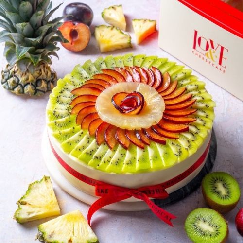 1 kg Mixed Fresh Fruit Layered Cheesecake