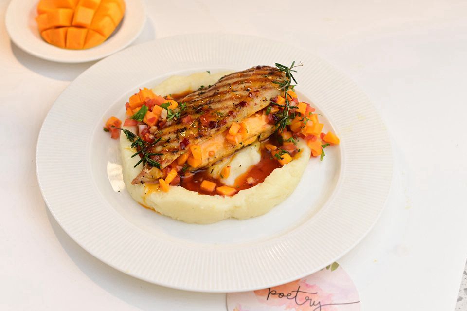 Chicken Diavolo & Mango