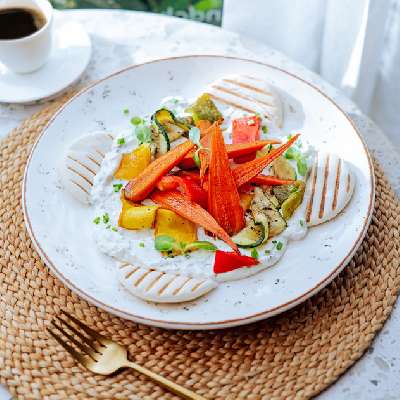 Honey Roasted Carrots & Veggies In Turkish Hyadiri Sauce