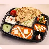 DELUXE VEG THALI.