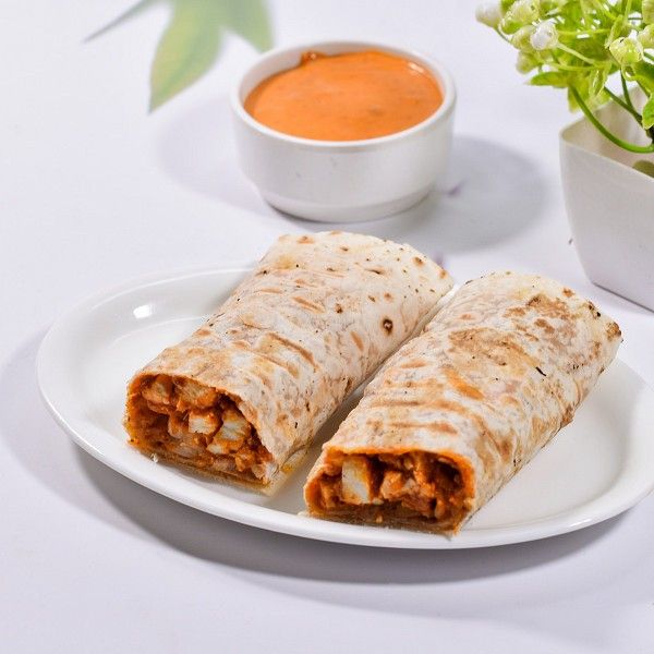 Paneer Tandoori Roll [Serves 1]