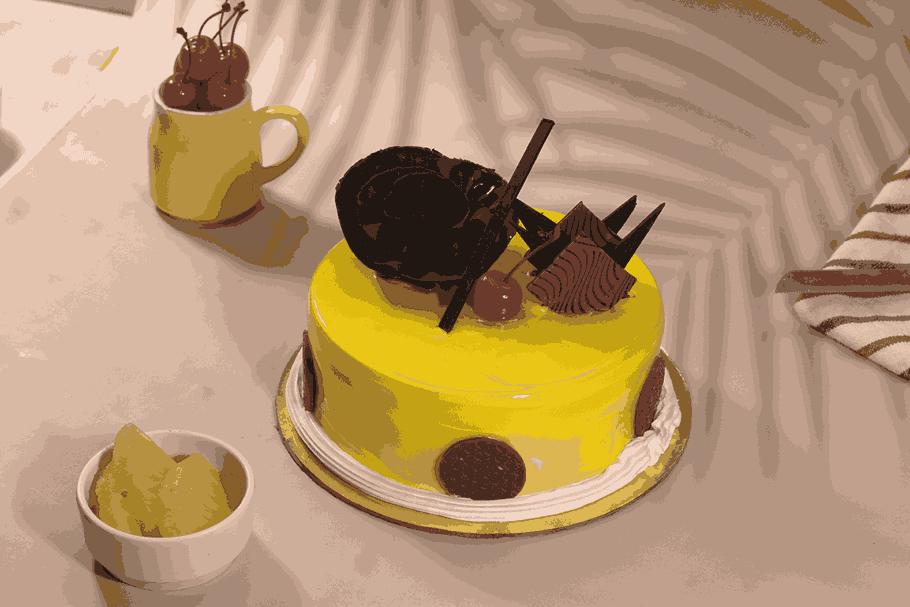 Eggless Pineapple Cake