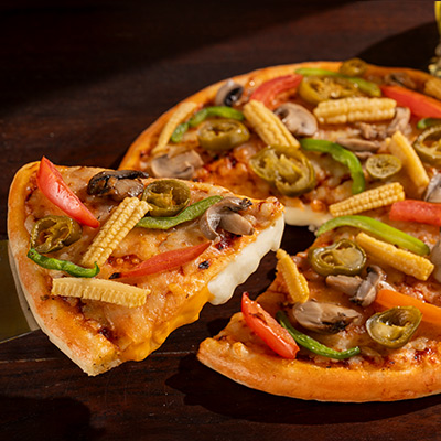 Las Vegas Treat Cheese Burst Pizza