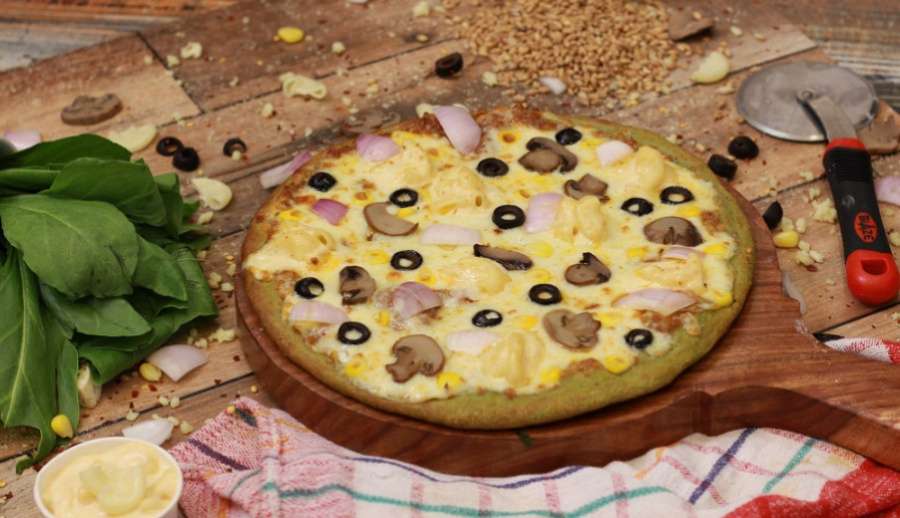 Large Macaroni Special Pizza (Large (Serves 4 33 CM))