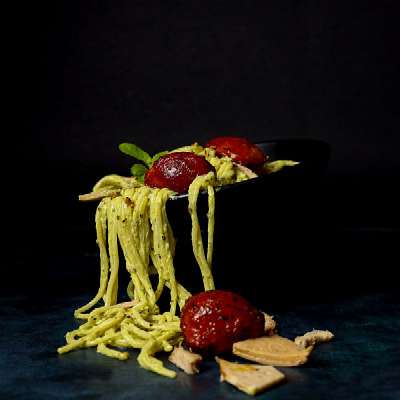 Spaghetti With Meat Balls - Pesto