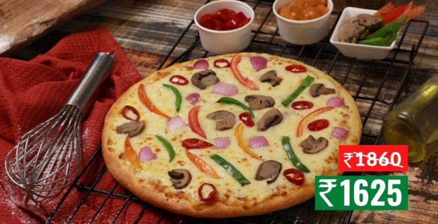 Korma Special Pizza (Monster (Serves 12, 61 CM)