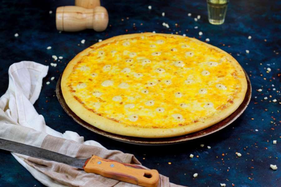 Cheezy-7 Pizza (Large (Serves 4, 33 Cm))