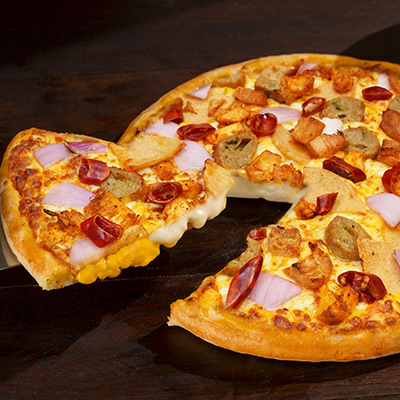 Peri Peri Chicken Cheese Burst Pizza