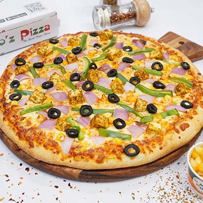 La Pino'Z Paneer Giant Pizza