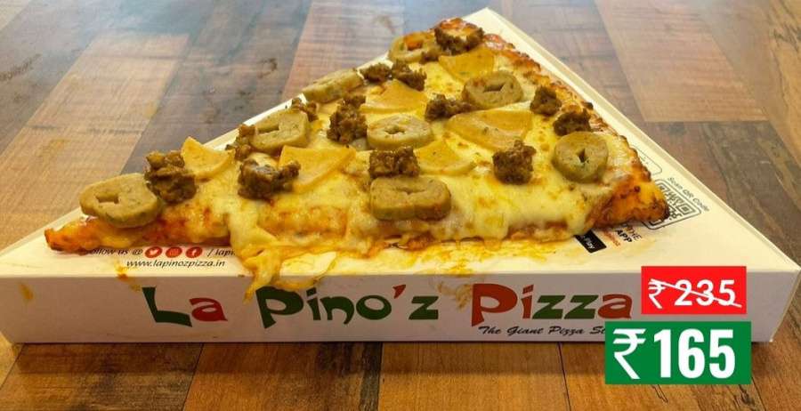 Chicken De-light Pizza  (Personal Giant Slice (22.5 Cm))