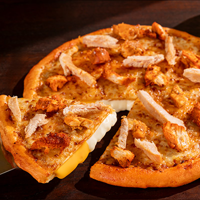 La Pinoz Chicken Cheese Burst Pizza