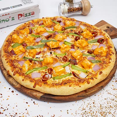 Paneer 65 Giant Pizza
