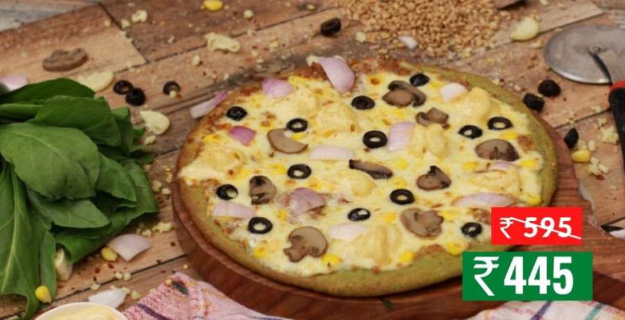 Macaroni Special Pizza (Medium (Serves 2, 24.5 Cm))