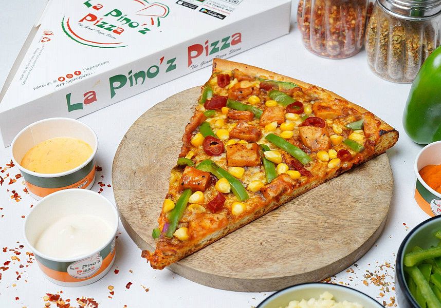 Korean Chicken Pizzai (Personal Giant Slice (22.5 Cm))
