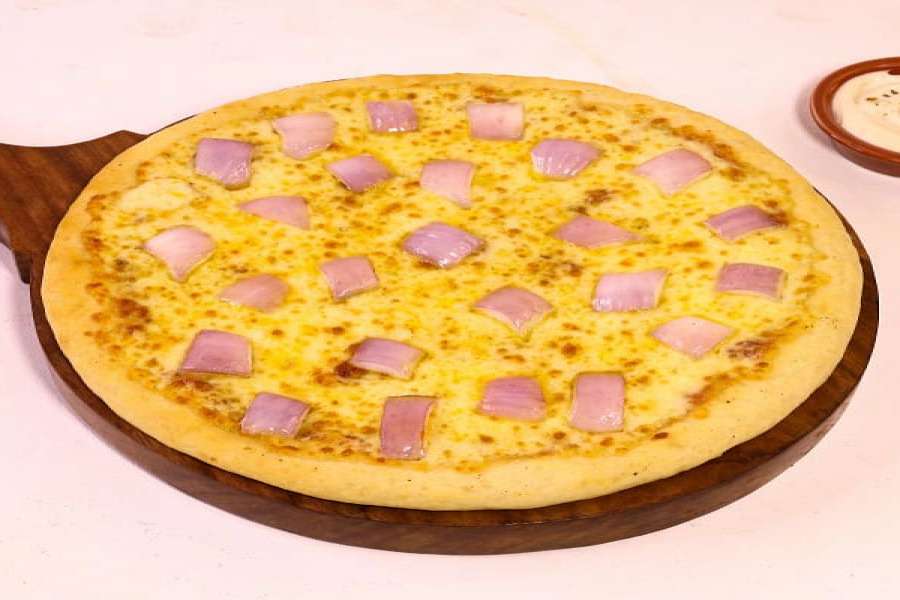 Onion Blossoms Pizza (Medium (Serves 2, 24.5 CM))