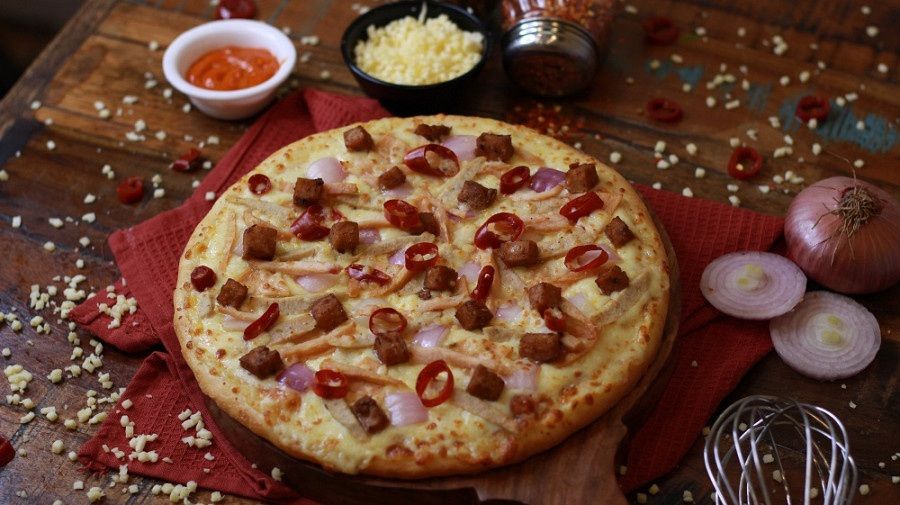 Peri Peri Chicken Double Burst Pizza