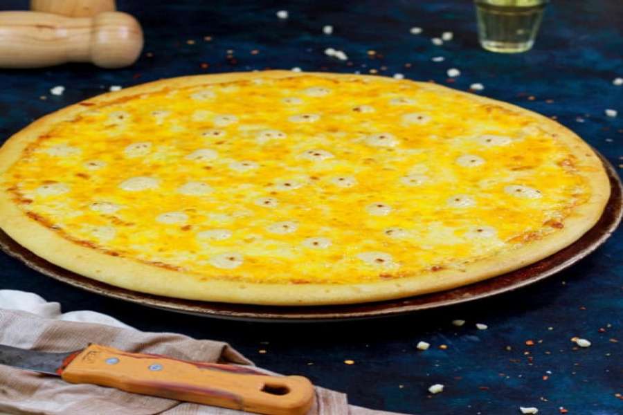 Cheezy -7 Pizza (Medium (Serves 2, 24.5 CM))