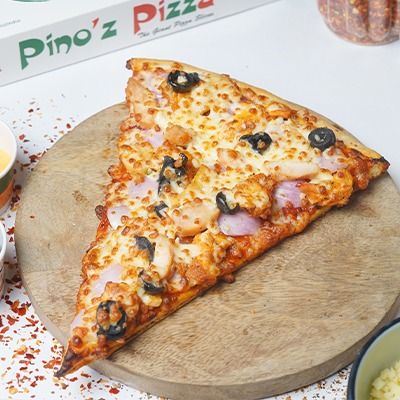 Cheesy Chicken Pizza Personal Giant Slice (22.5 Cm)