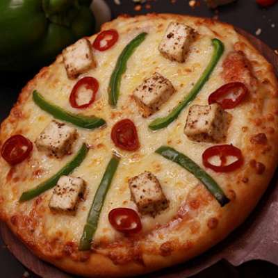 Capsicum, Paneer & Red Paprika Pizza