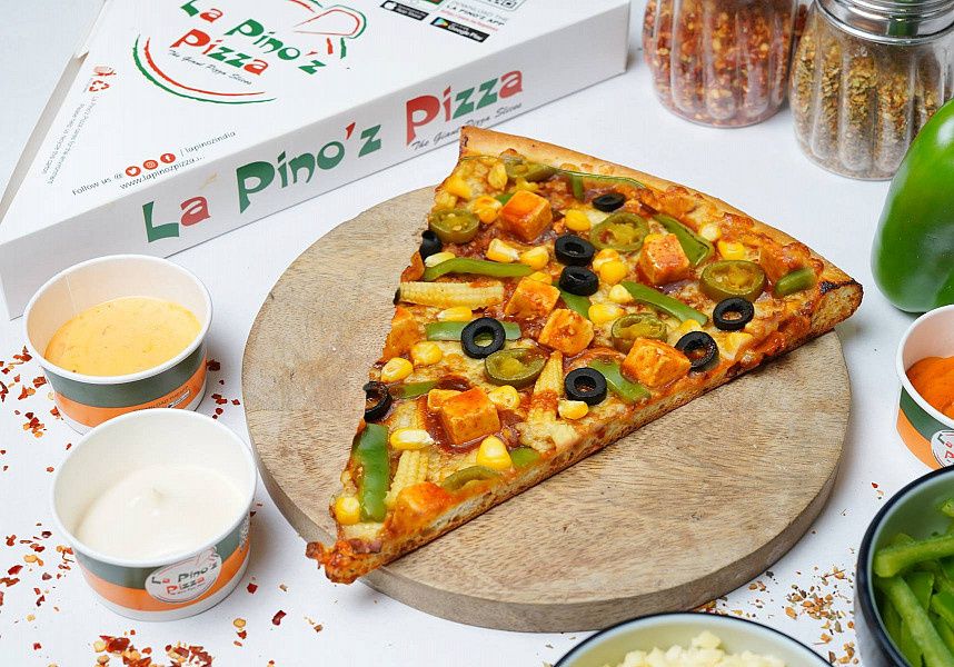 Nashville Veg Pizza (Personal Giant Slice (22.5 Cm))
