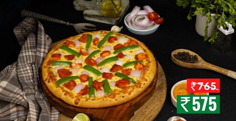 Tandoori Chicken Pizza  (Large (Serves 4 33 Cm))