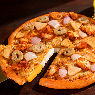 Indian Chicken Special Cheese Burst Pizza