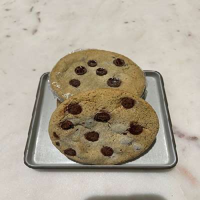 Over Sized Chocolate Chip Cookies  [Serve 1]