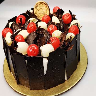 German Black Forest Gateaux Cake
