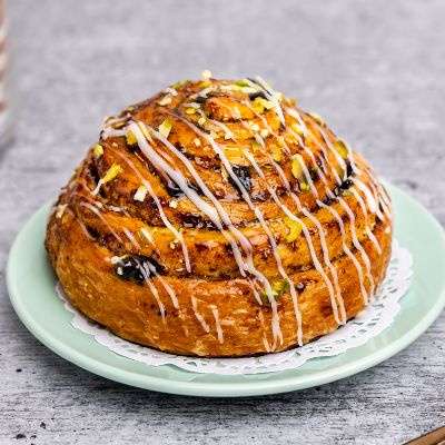 Cinnamon Raisin Roll